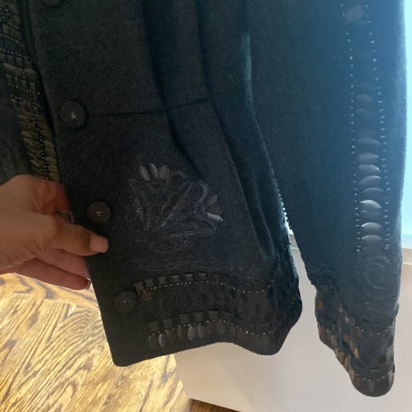 NWOT H&M conscious collection amazing wool grey blazer with metallic detailing. - Picture 3 of 4